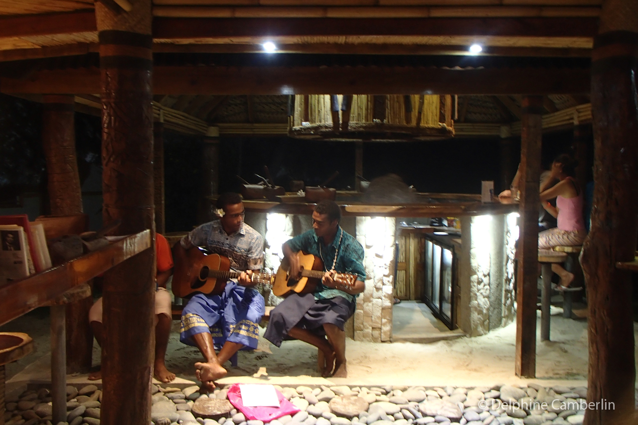 Evening songs on the beach