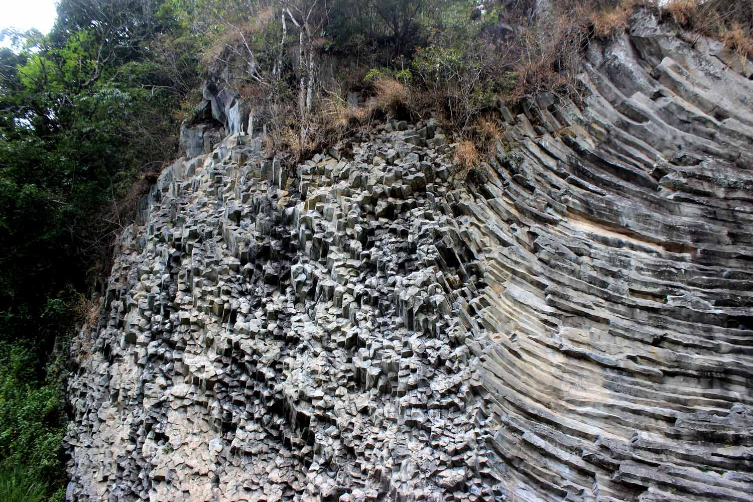 Los Ladrillos Boquete natural rock climbing wall Panama