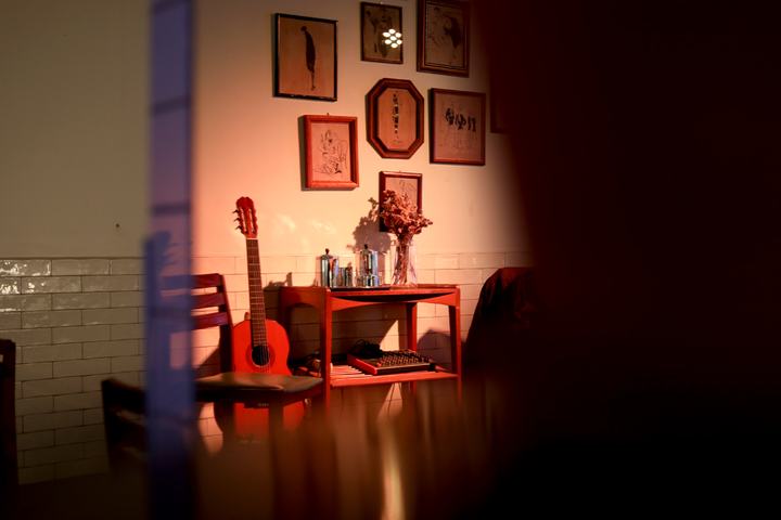 Fama d’Alfama Restaurant, Lisbon, Portugal – Fado guitar framed art interior